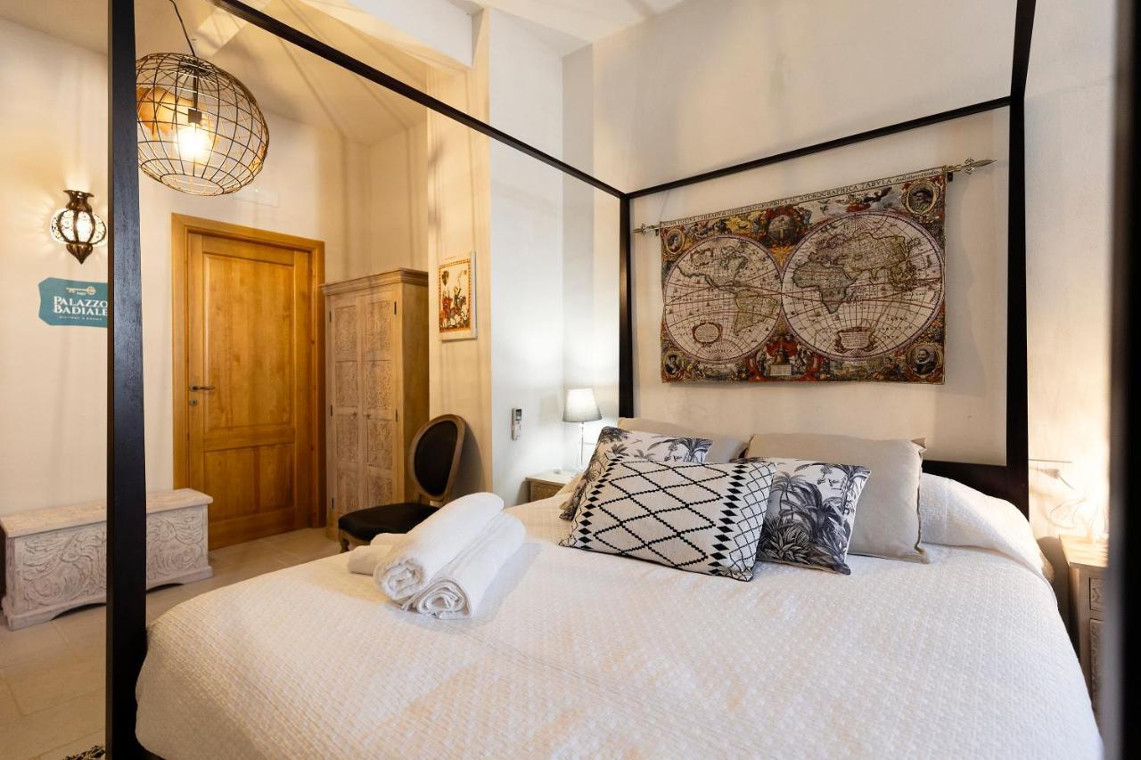 Palazzo Badiale History&Rooms Atella Eksteriør bilde